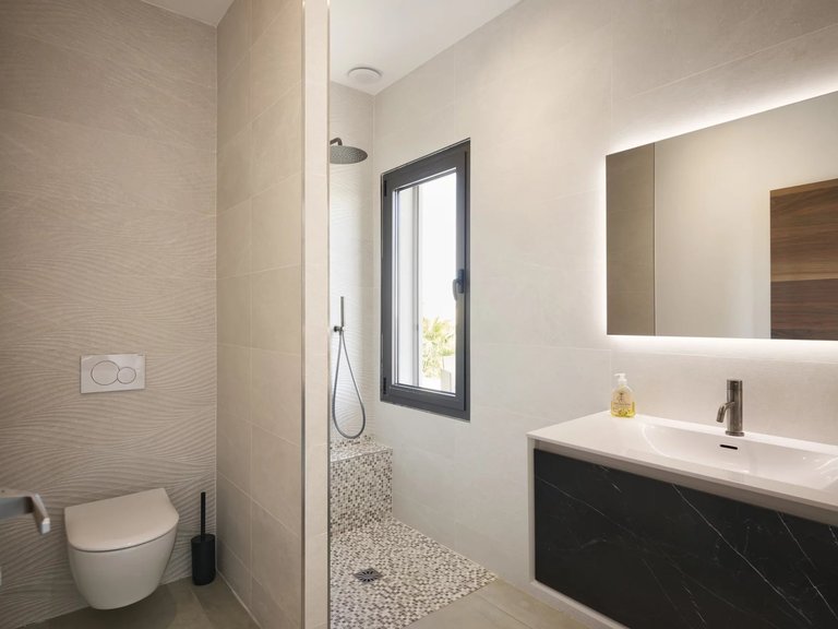 Villa for Sale in Cannes, Cannes Area 18