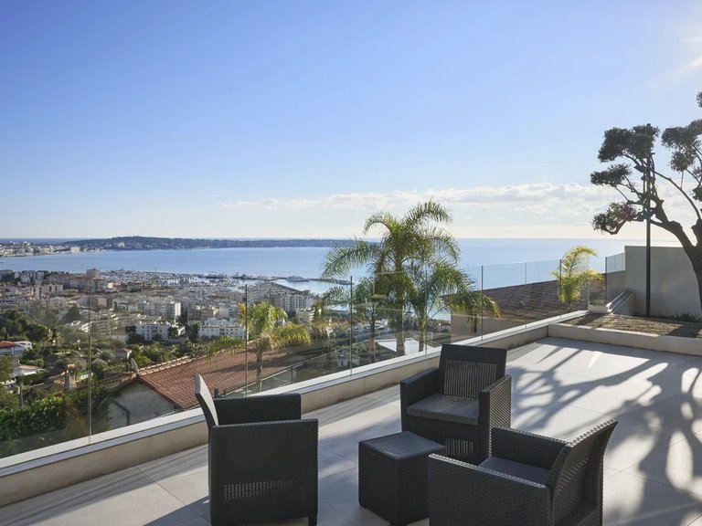 Villa for Sale in Cannes, Cannes Area 4