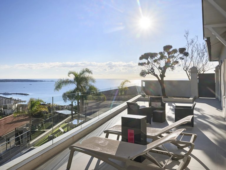 Villa for Sale in Cannes, Cannes Area 5