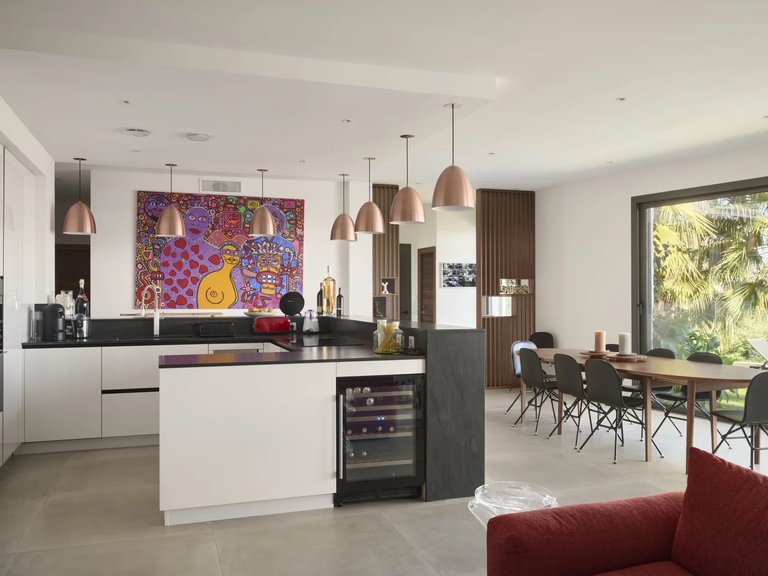 Villa for Sale in Cannes, Cannes Area 8