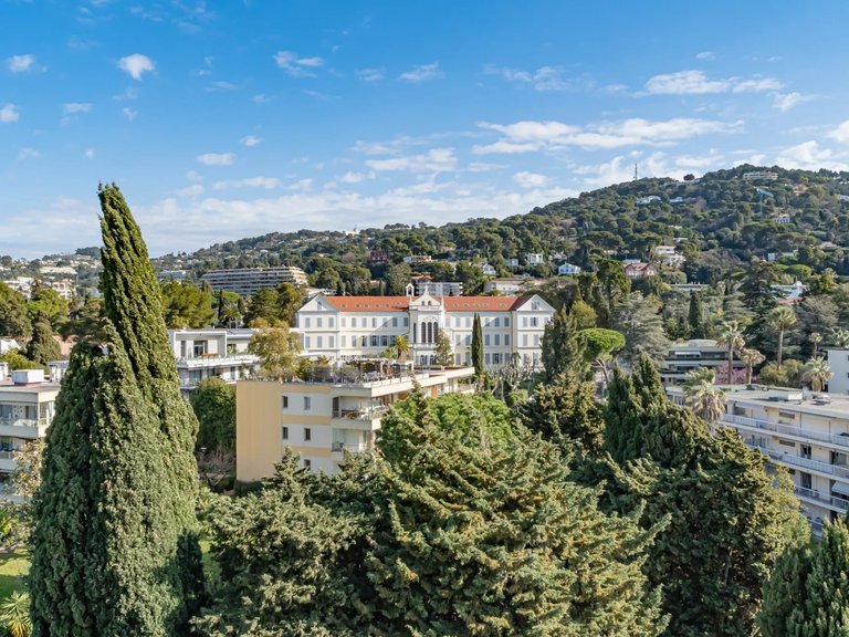 Apartment for Sale in Cannes, Cannes Area 1