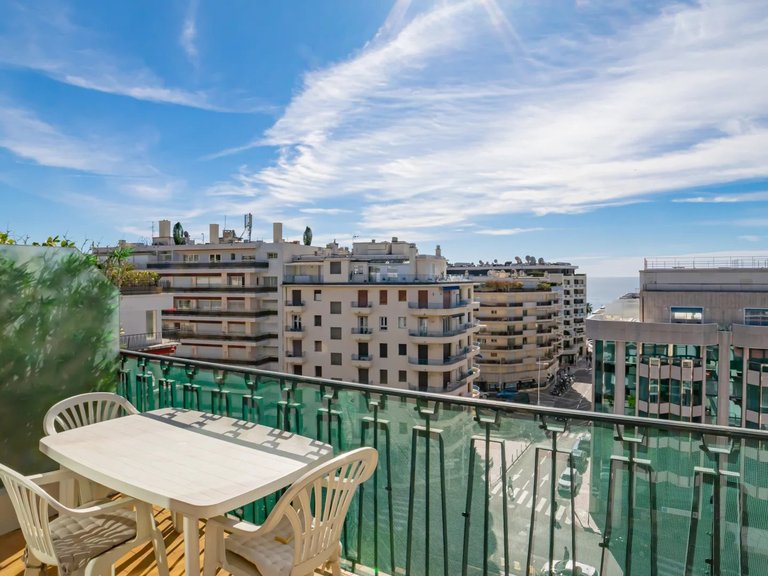 Apartment for Sale in Cannes, Cannes Area 1