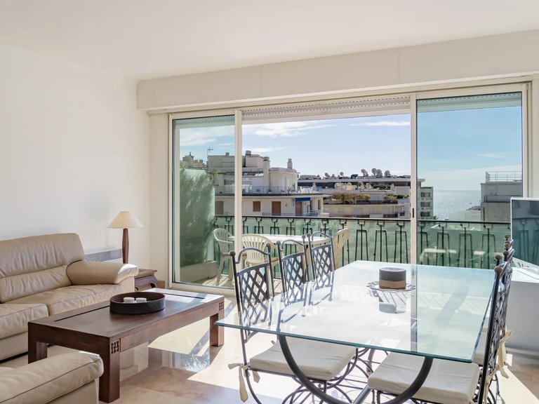 Apartment for Sale in Cannes, Cannes Area 3