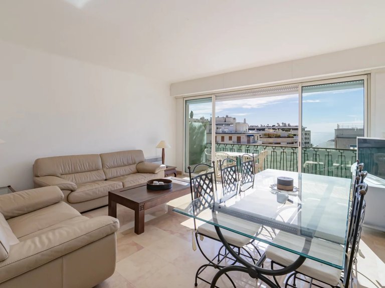 Apartment for Sale in Cannes, Cannes Area 4