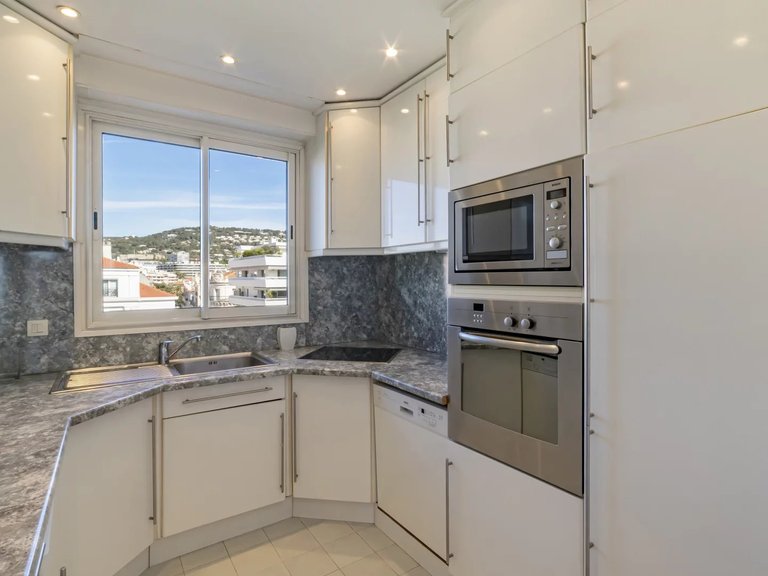 Apartment for Sale in Cannes, Cannes Area 9