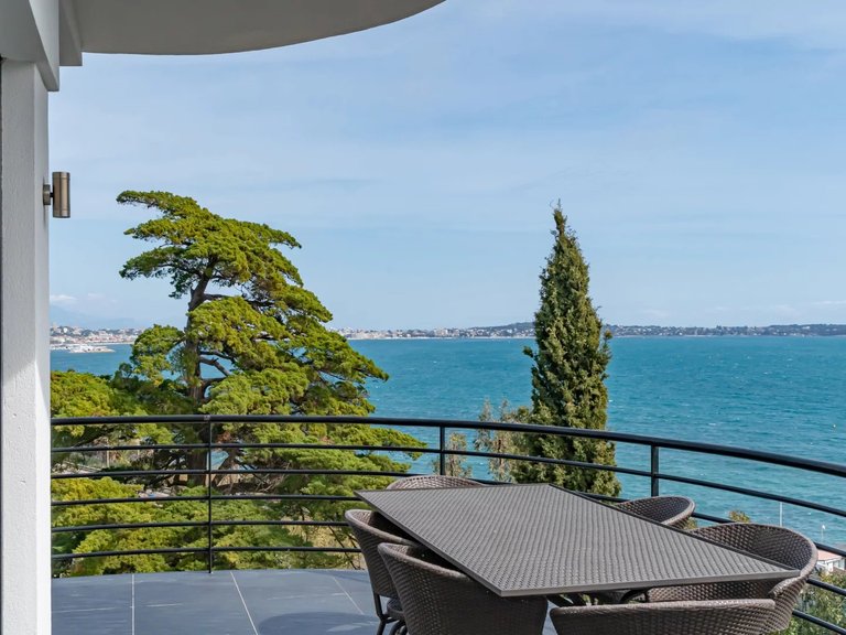 Villa for Sale in Cannes, Cannes Area 5
