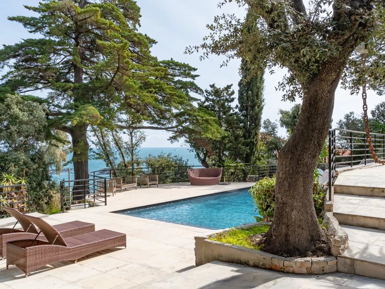 Villa for Sale in Cannes, Cannes Area 7