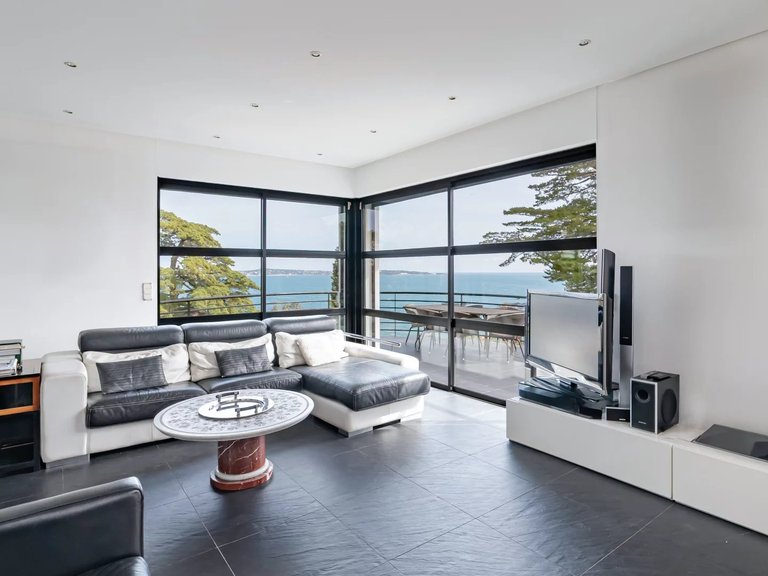 Villa for Sale in Cannes, Cannes Area 9