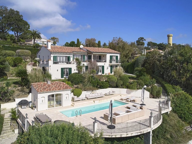 Villa for Sale in Cannes, Cannes Area 1