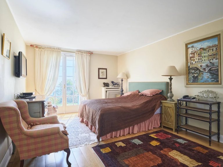 Villa for Sale in Cannes, Cannes Area 13