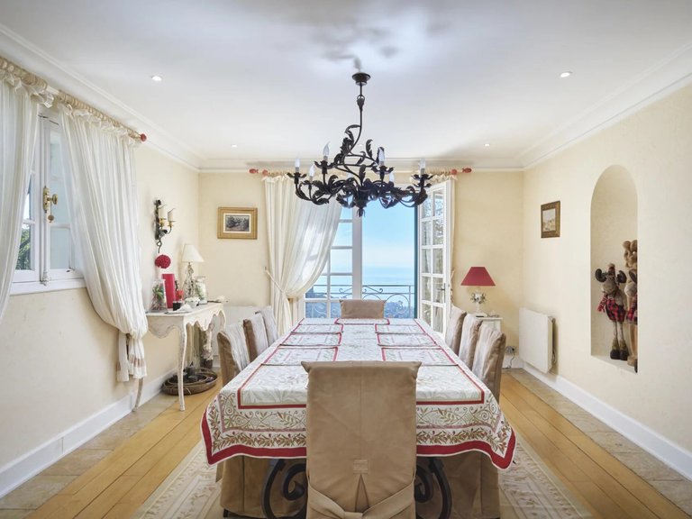 Villa for Sale in Cannes, Cannes Area 14
