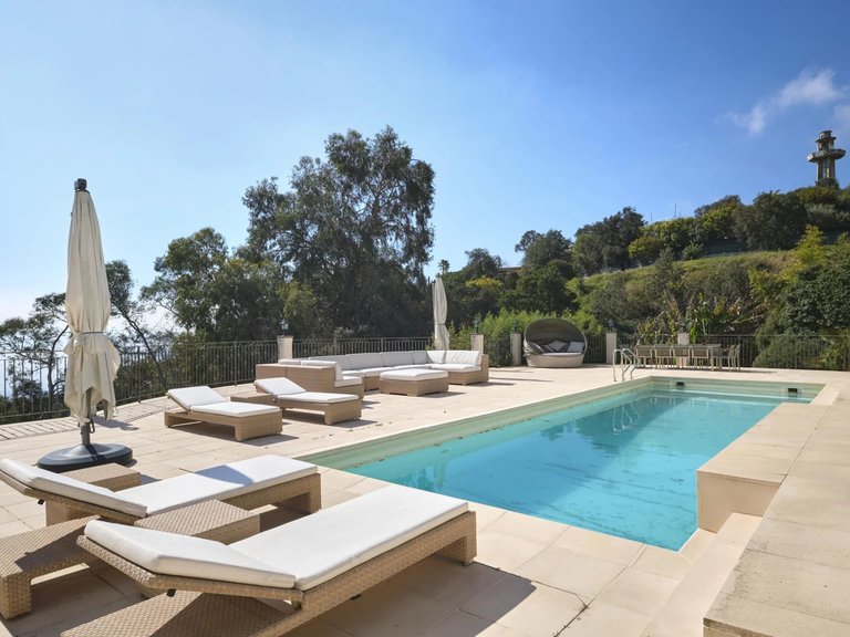 Villa for Sale in Cannes, Cannes Area 3