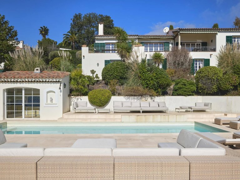 Villa for Sale in Cannes, Cannes Area 4