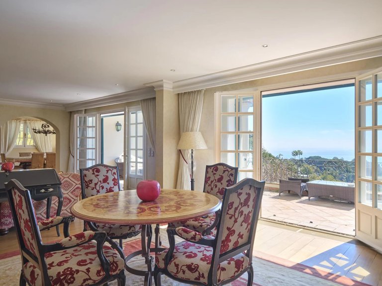 Villa for Sale in Cannes, Cannes Area 10