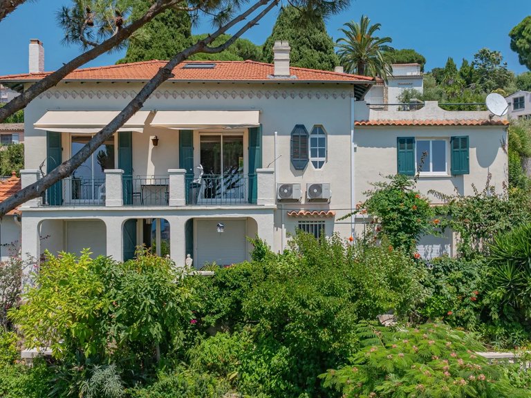 Villa for Sale in Cannes, Cannes Area 1