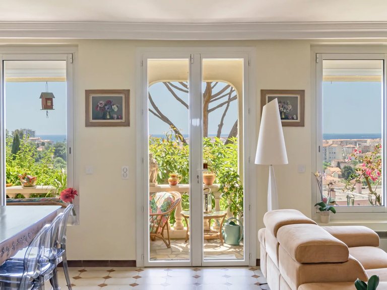 Villa for Sale in Cannes, Cannes Area 11