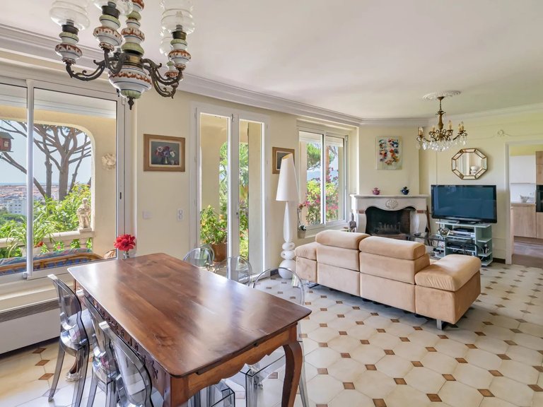 Villa for Sale in Cannes, Cannes Area 12