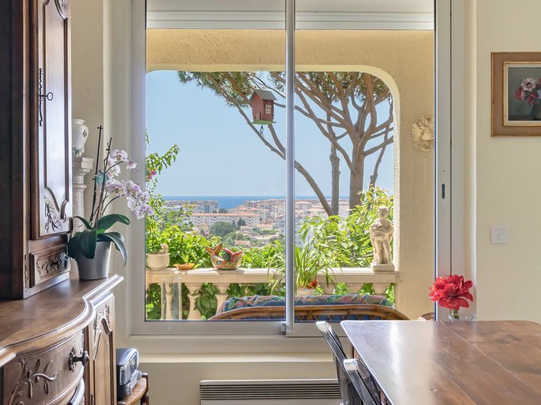 Villa for Sale in Cannes, Cannes Area 13