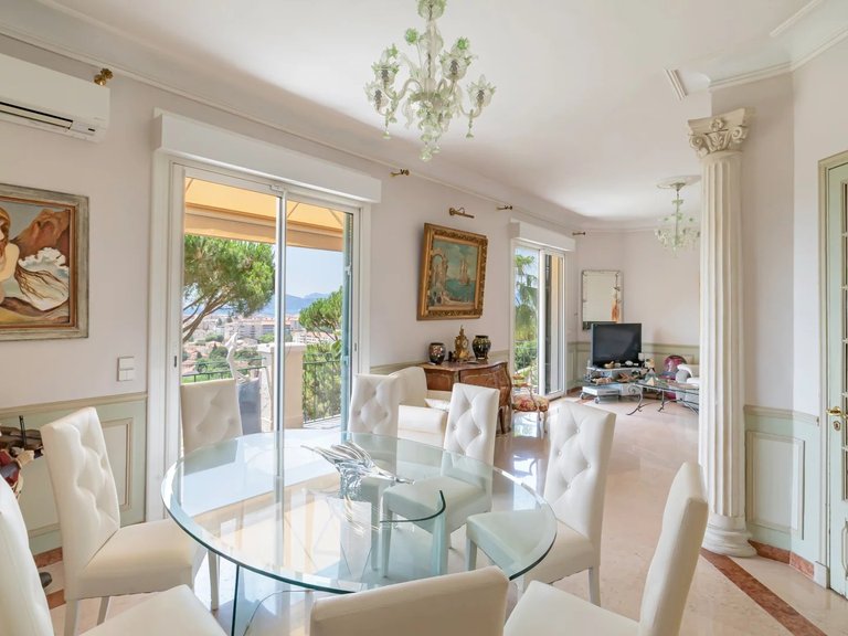 Villa for Sale in Cannes, Cannes Area 5