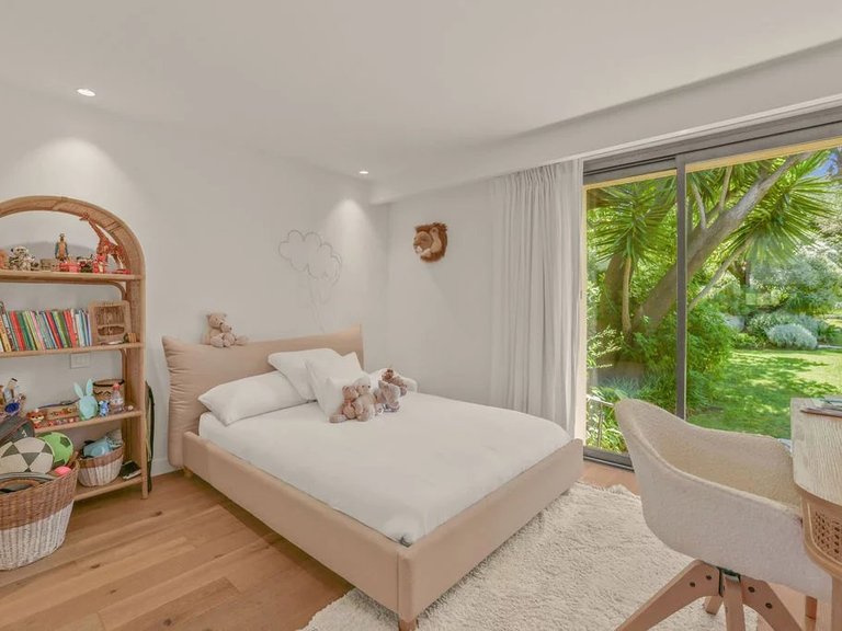 Villa for Sale in Le Cannet, Cannes Area 12