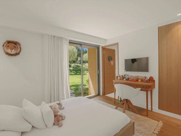 Villa for Sale in Le Cannet, Cannes Area 13