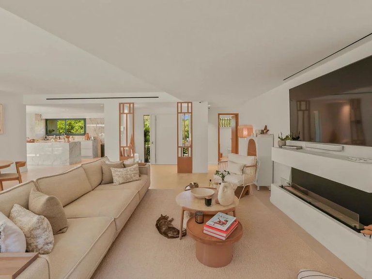 Villa for Sale in Le Cannet, Cannes Area 8