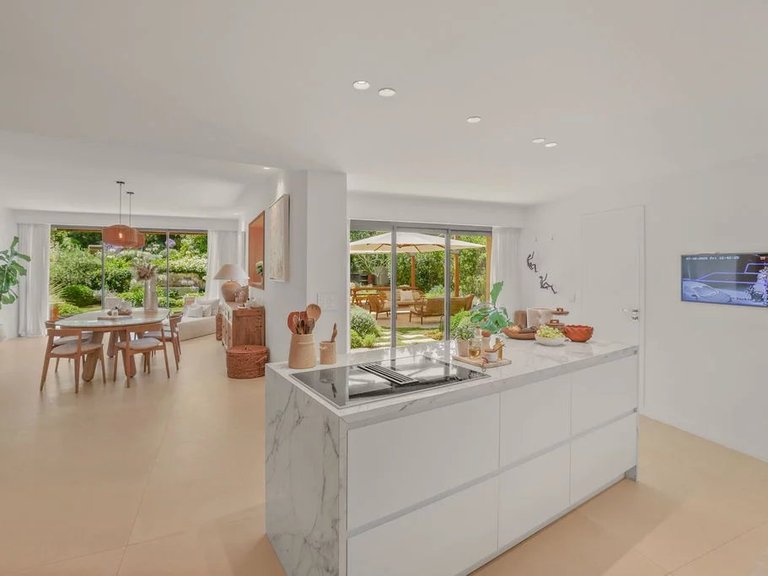 Villa for Sale in Le Cannet, Cannes Area 9