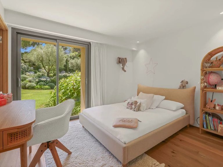 Villa for Sale in Le Cannet, Cannes Area 10