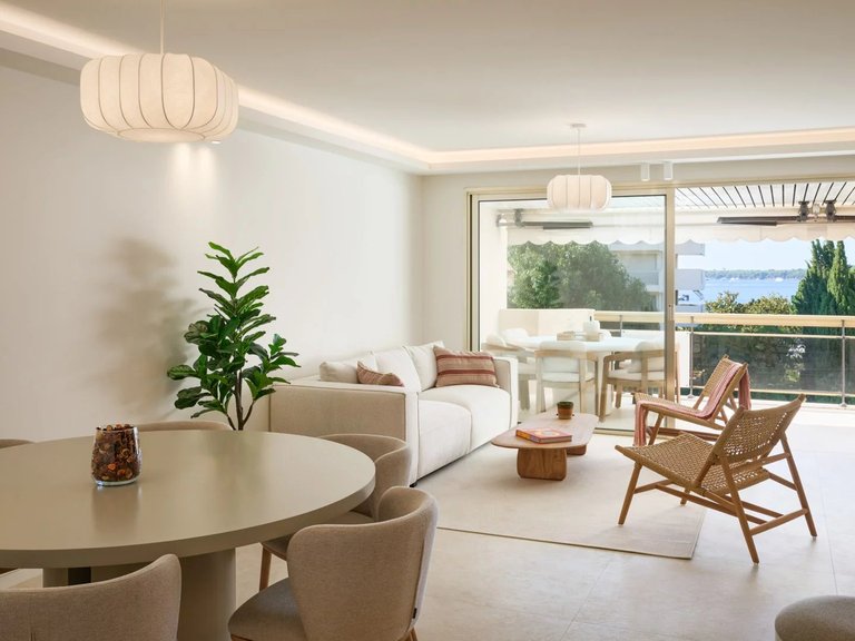 Apartment for Sale in Cannes, Cannes Area 1