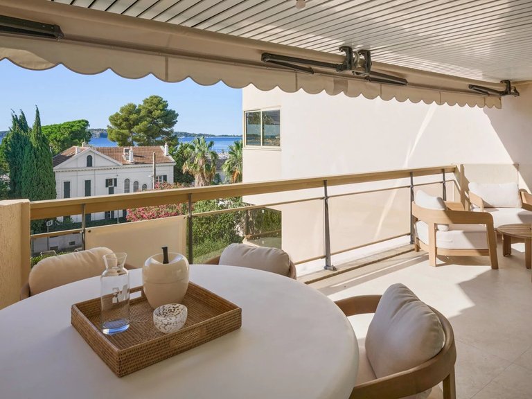 Apartment for Sale in Cannes, Cannes Area 3