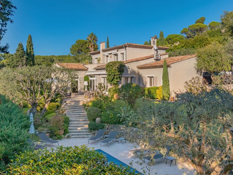 Villa for Sale in Le Cannet, Cannes Area 1