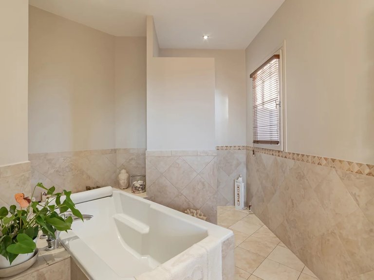 Villa for Sale in Le Cannet, Cannes Area 15