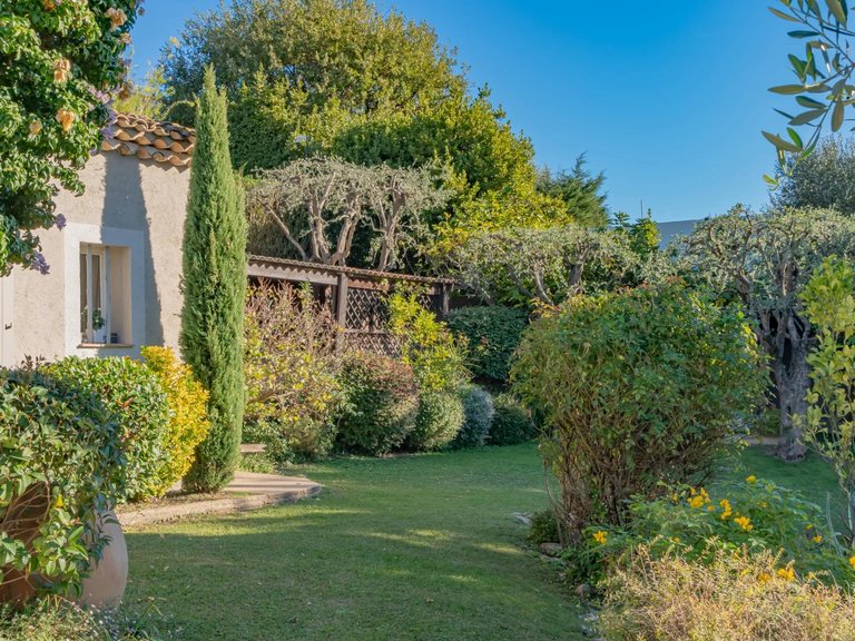 Villa for Sale in Le Cannet, Cannes Area 5