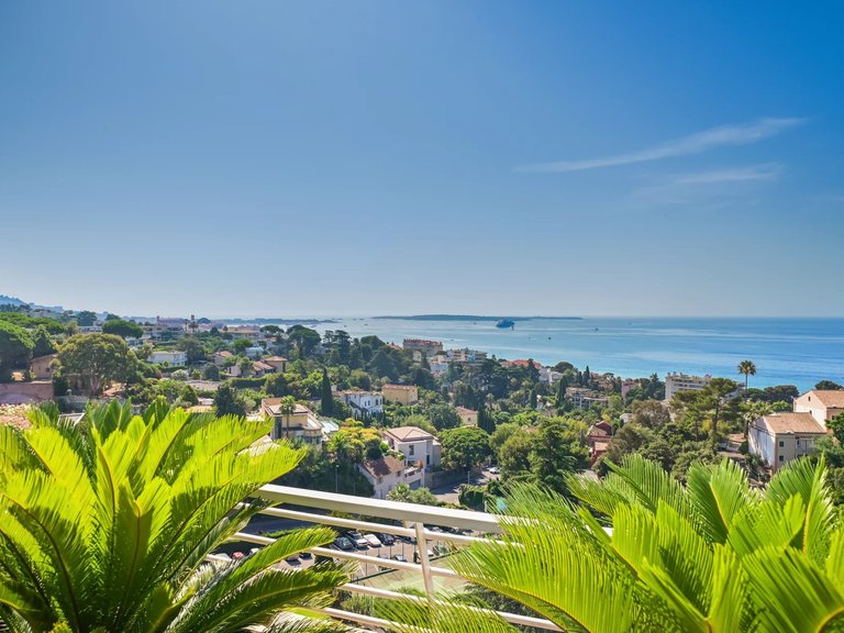 Apartment for Sale in Cannes, Cannes Area 1