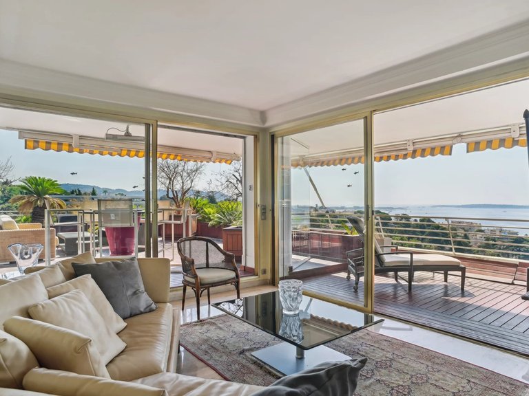 Apartment for Sale in Cannes, Cannes Area 4