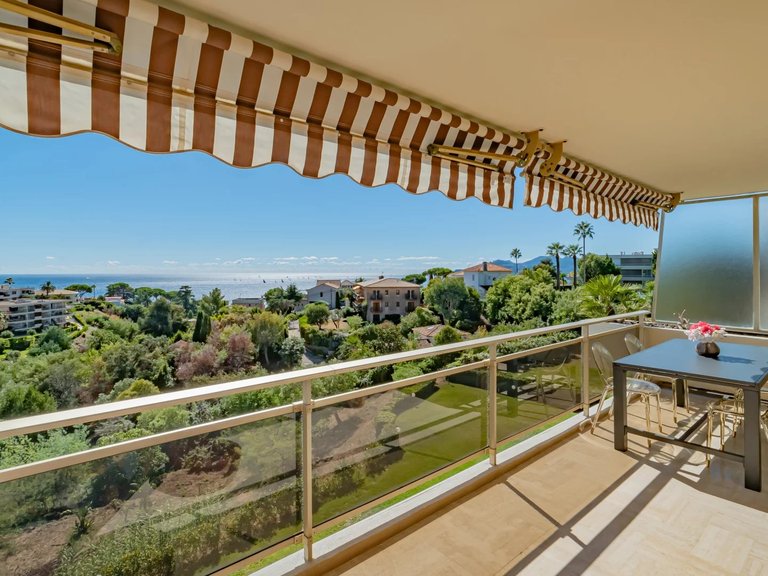 Apartment for Sale in Cannes, Cannes Area 2