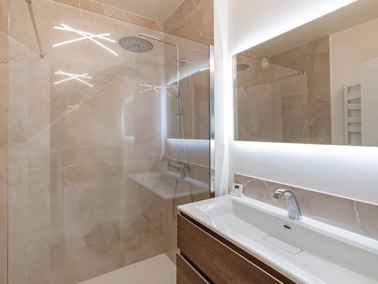 Apartment for Sale in Cannes, Cannes Area 12