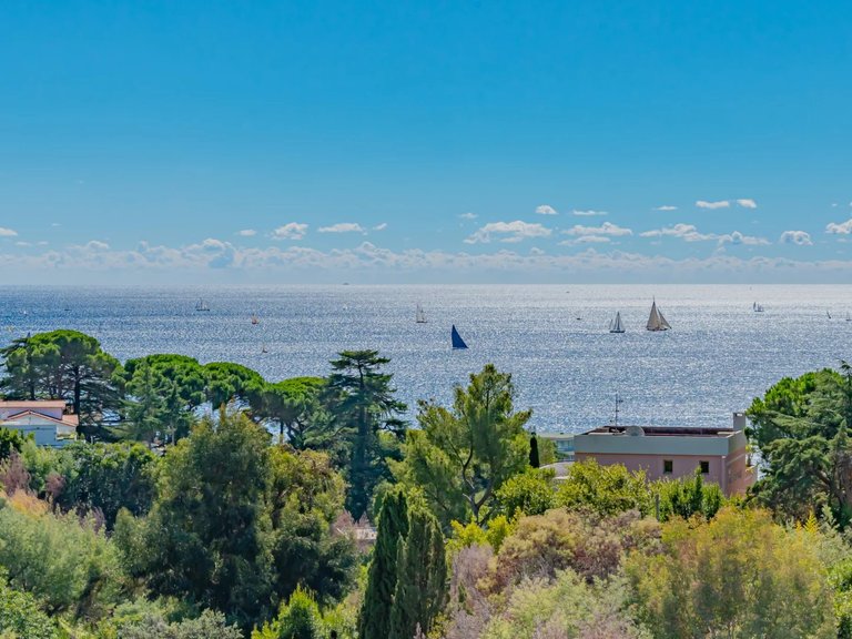 Apartment for Sale in Cannes, Cannes Area 4