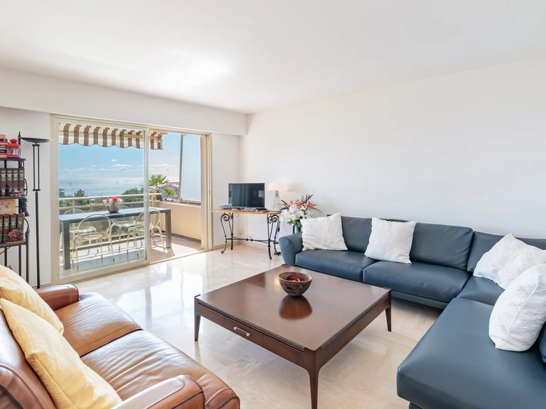 Apartment for Sale in Cannes, Cannes Area 6