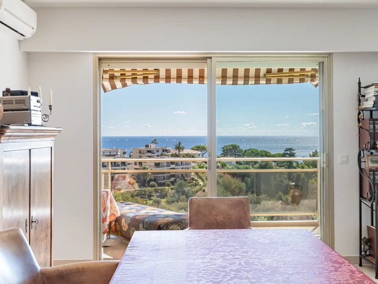 Apartment for Sale in Cannes, Cannes Area 7