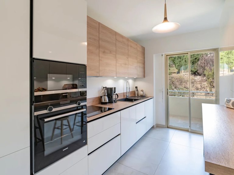 Apartment for Sale in Cannes, Cannes Area 8