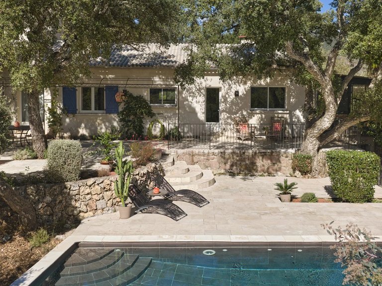 Villa for Sale in Mandelieu La Napoule, Cannes Area 2