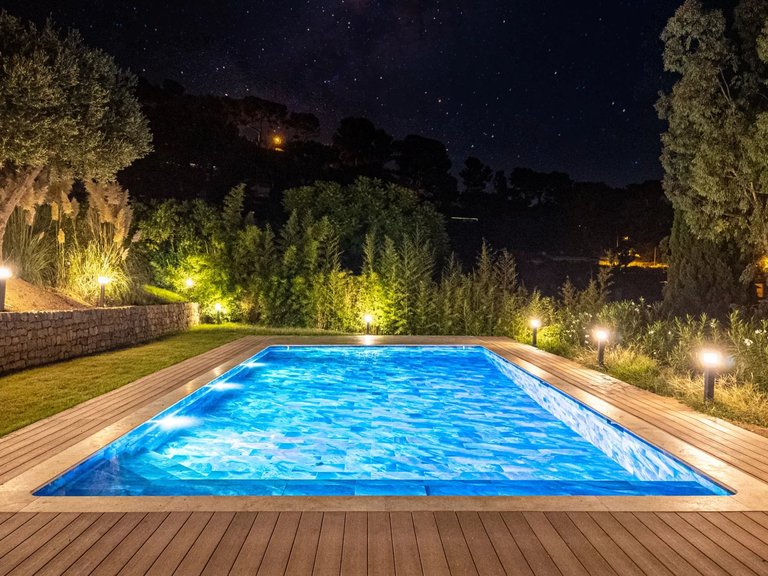 Villa for Sale in Cannes, Cannes Area 13