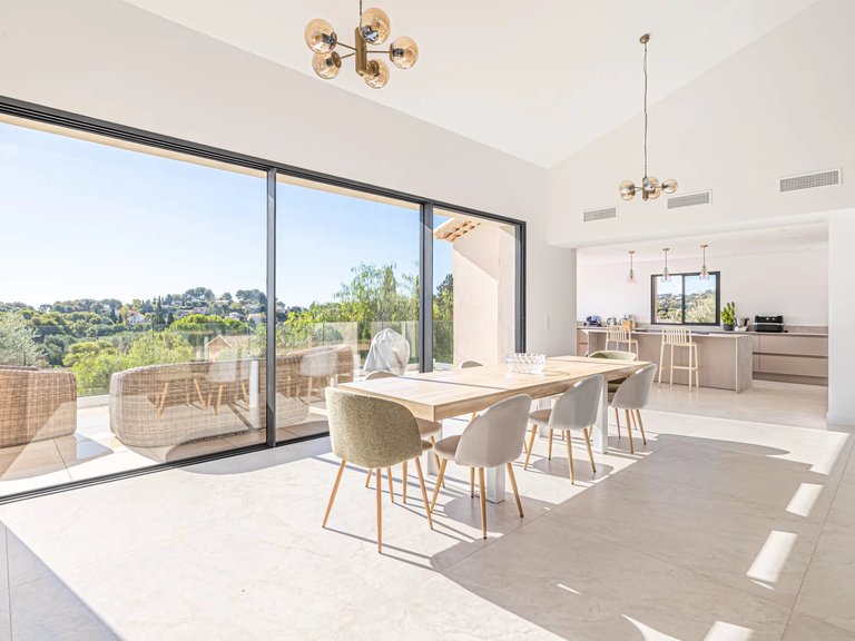 Villa for Sale in Cannes, Cannes Area 3