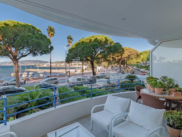 Apartment for Sale in Cannes, Cannes Area 1