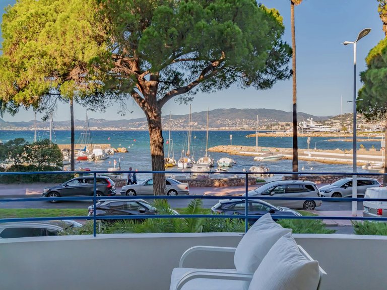 Apartment for Sale in Cannes, Cannes Area 2