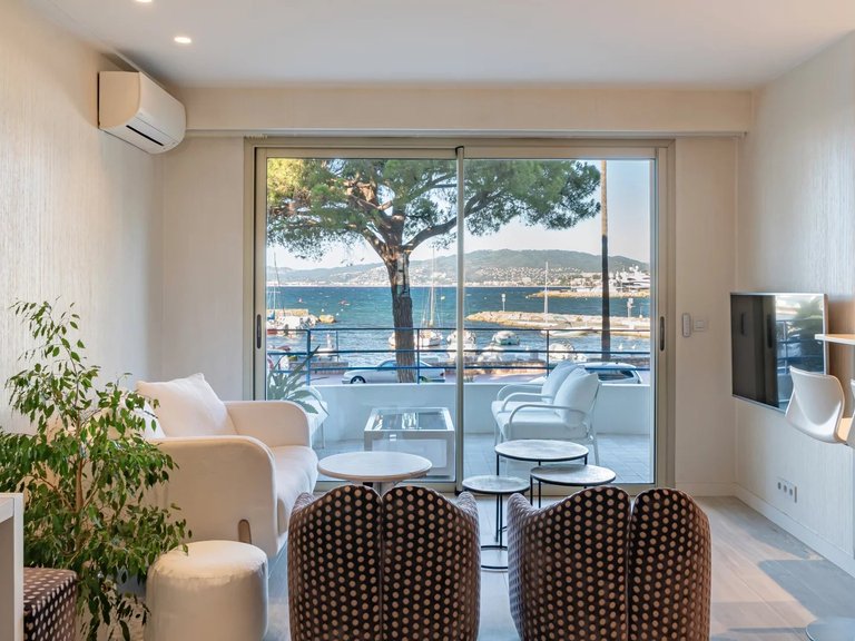 Apartment for Sale in Cannes, Cannes Area 6
