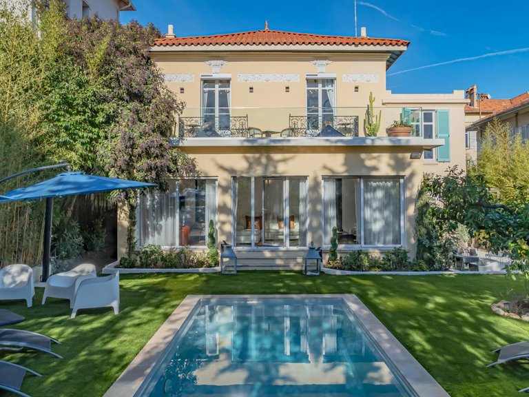 Villa for Sale in Le Cannet, Cannes Area 1