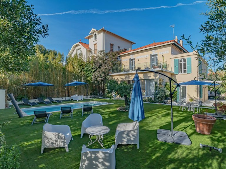 Villa for Sale in Le Cannet, Cannes Area 4