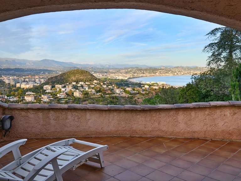 Villa for Sale in Theoule Sur Mer, Cannes Area 15